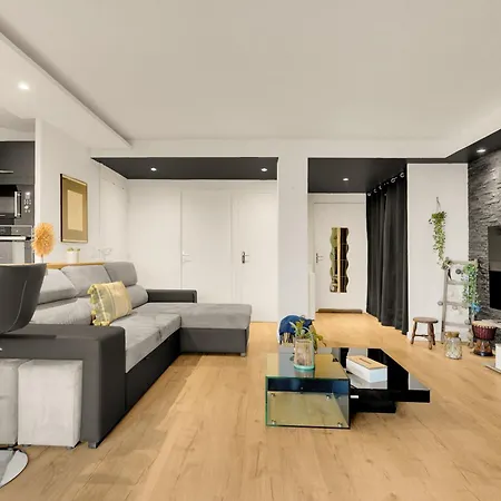 Le Gloria - T3 Climatise Avec Parking A *