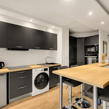 Le Gloria - T3 Climatisé Avec Parking à Appartement *