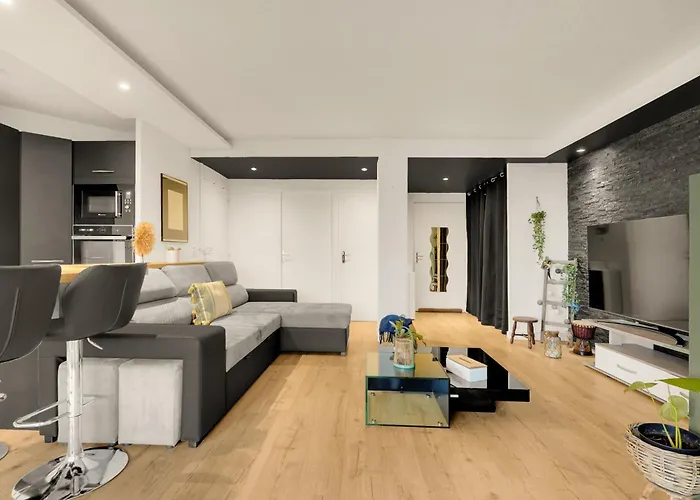 Le Gloria - T3 Climatise Avec Parking A *